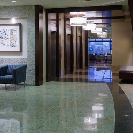Delta Hotels Calgary Airport In-Terminal Экстерьер фото