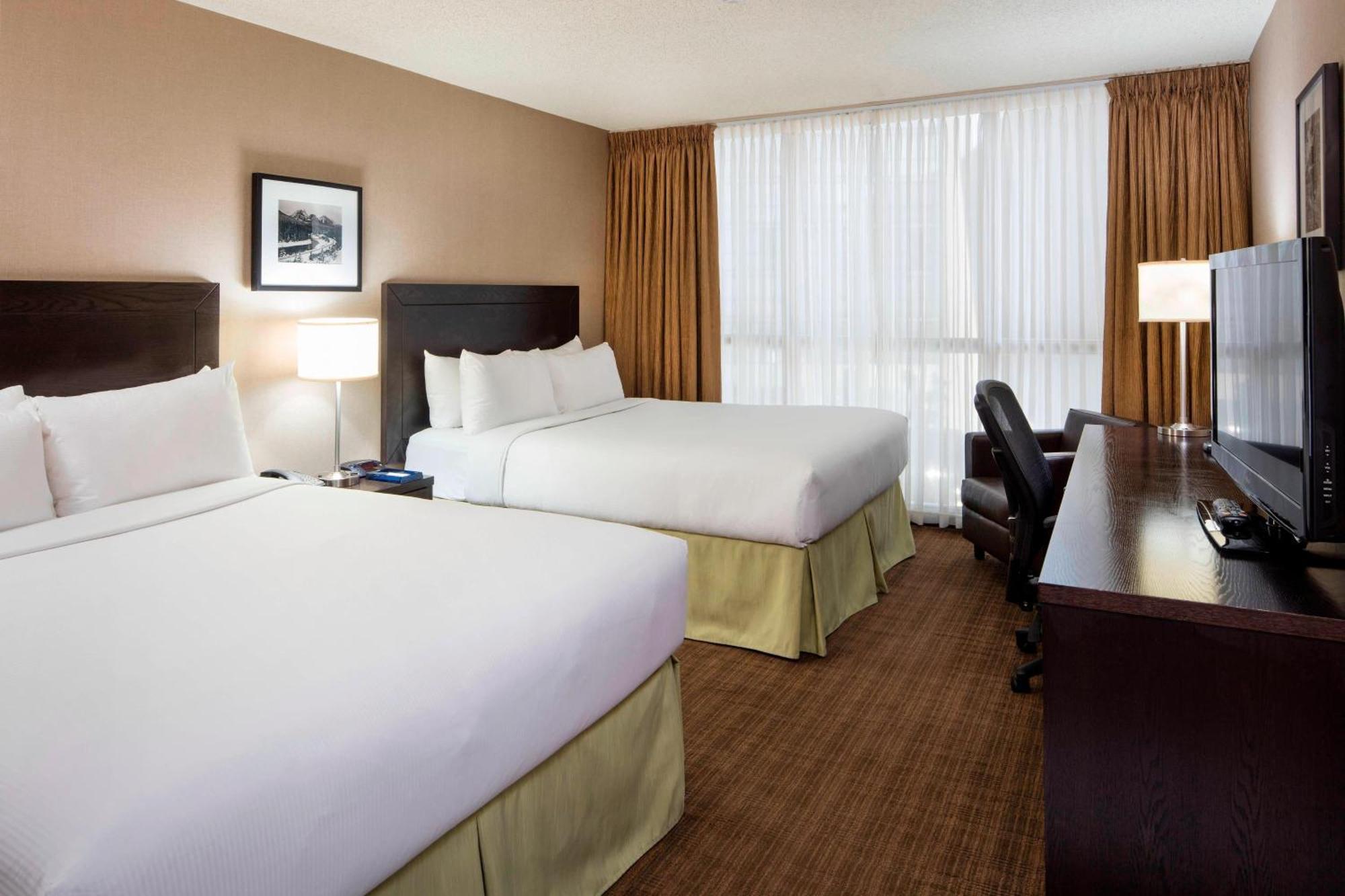 Delta Hotels Calgary Airport In-Terminal Экстерьер фото